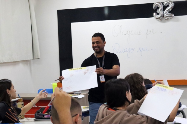 Alunos do 3º ano participam de dinâmica em preparação para a prova do ENEM