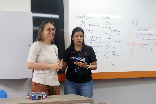 Alunos do 1º ano do Ensino Médio participam de palestra sobre gestação